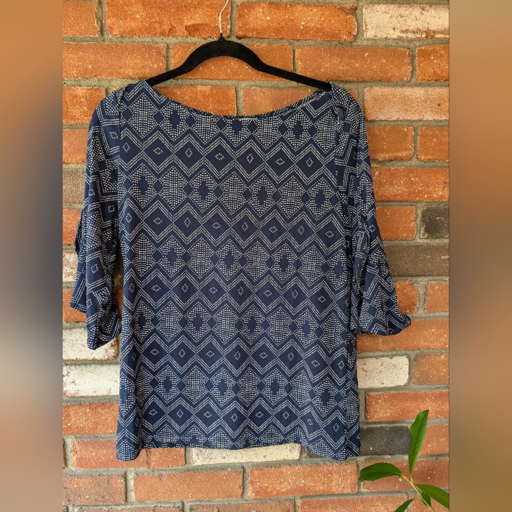 BANANA REPUBLIC BOAT NECK RUFFLE SLEEVE TOP SIZE S